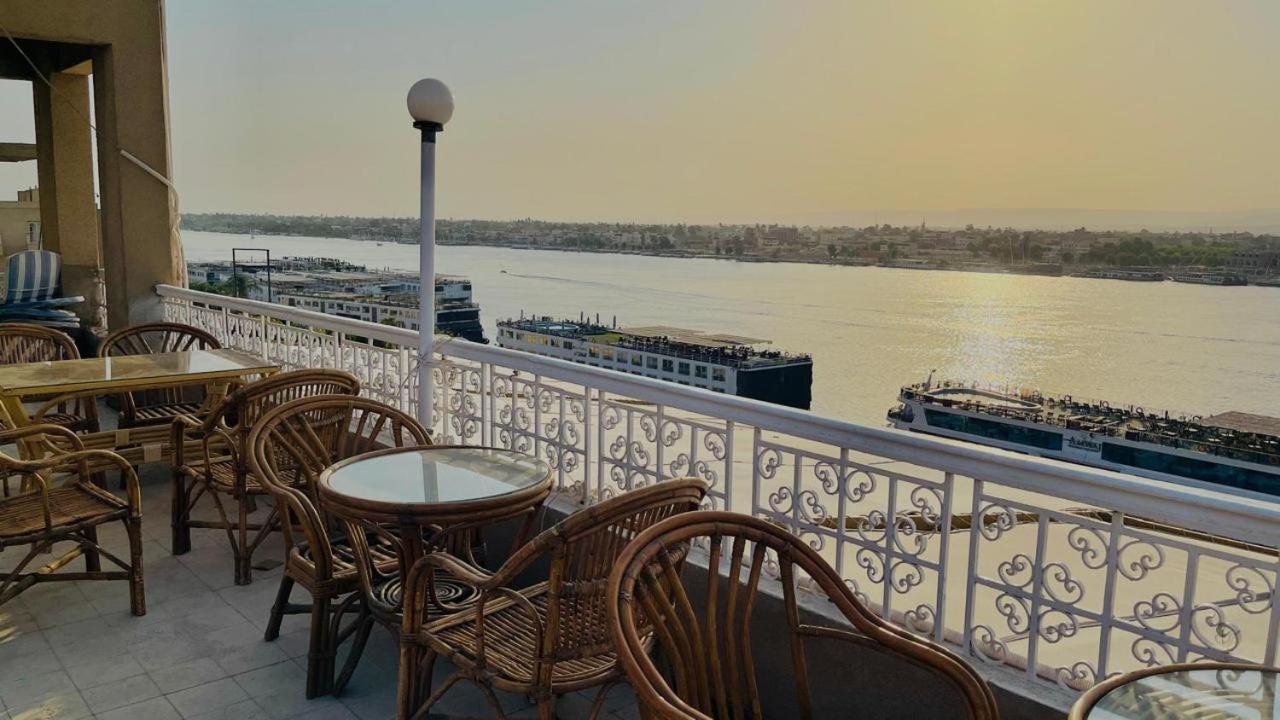Merry Land Hotel & Roof Top Nile Restaurant Luxor Eksteriør bilde