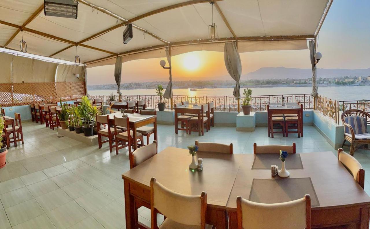Merry Land Hotel & Roof Top Nile Restaurant Luxor Eksteriør bilde