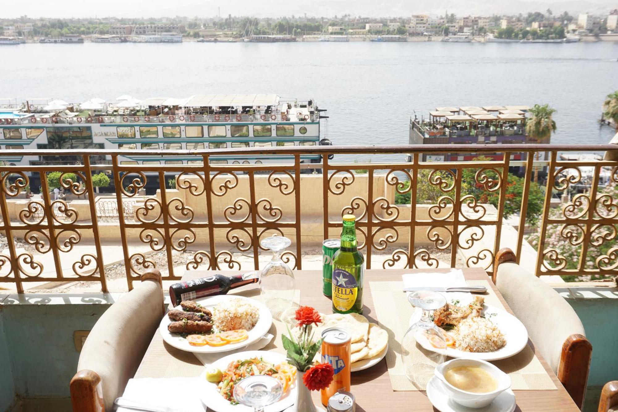 Merry Land Hotel & Roof Top Nile Restaurant Luxor Eksteriør bilde