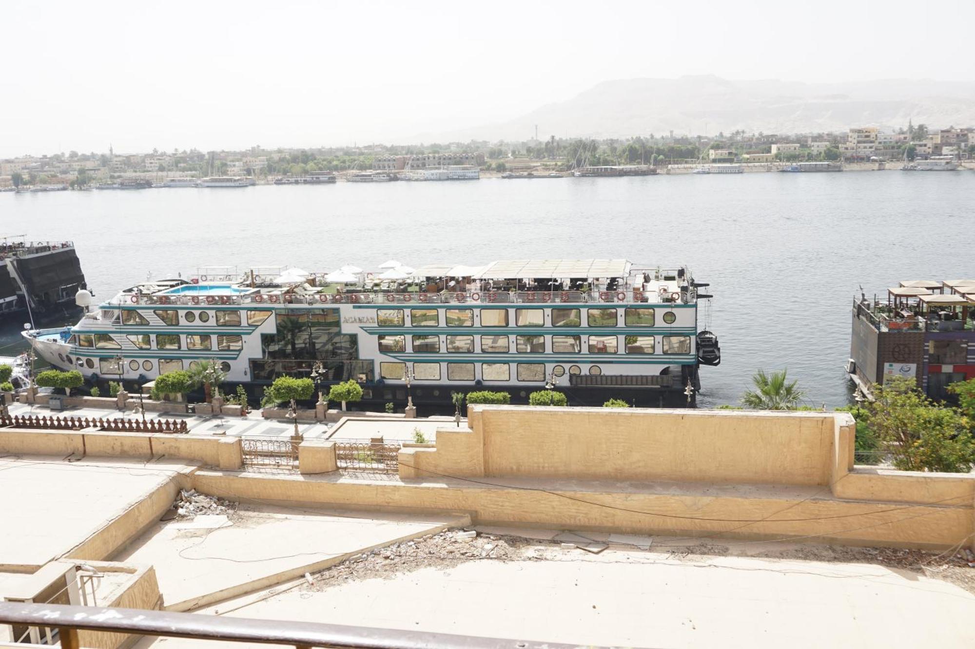 Merry Land Hotel & Roof Top Nile Restaurant Luxor Eksteriør bilde